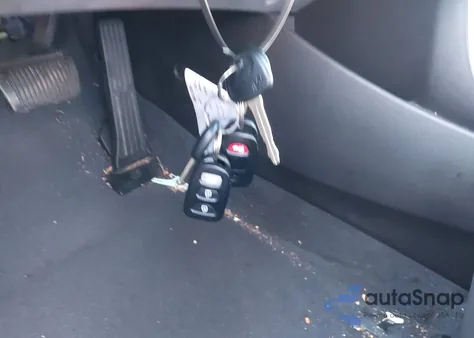 2013 Hyundai Elantra Gls z USA, uszkodzony, nr VIN 5NPDH4AE9DH369511